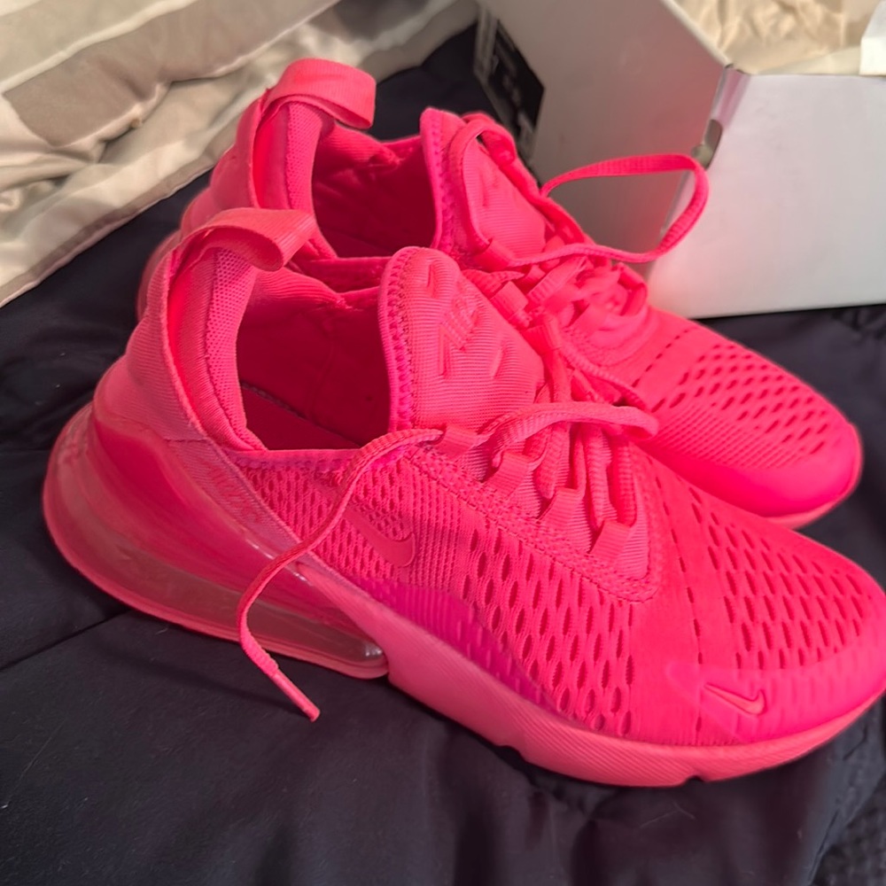 Air max 270 hyper rose